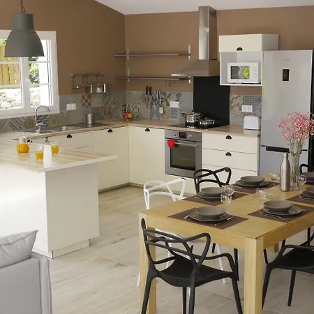 Le Square Hotell Saint-Pierre-d'Oleron