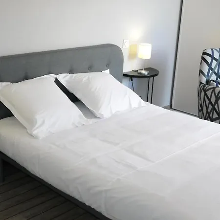 Le Square Hotel