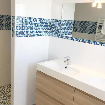 Le Square Hotel Saint-Pierre-d'Oleron