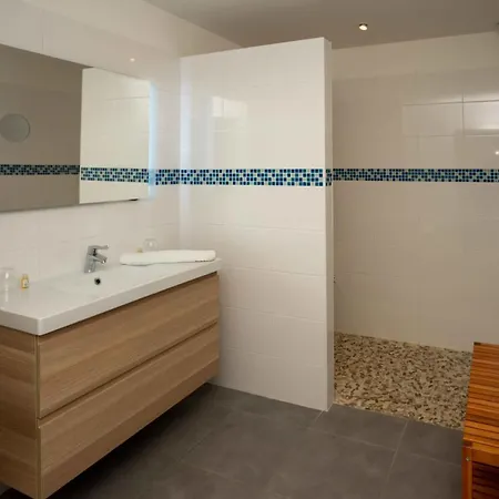Le Square Hotel