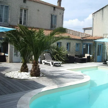Le Square 3*