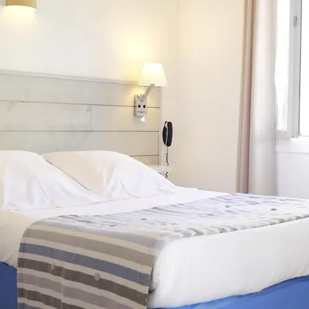 Le Square Hotel