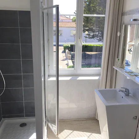 Le Square Hotel Saint-Pierre-d'Oleron