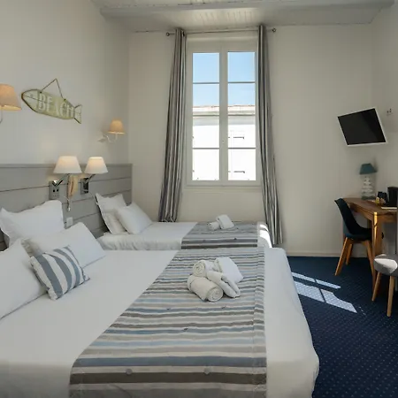 Le Square Hotel