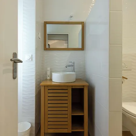 Le Square Hotel