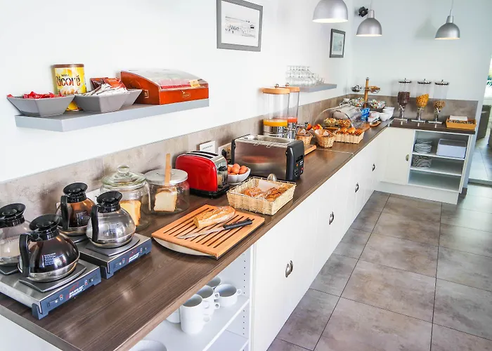 Le Square Hotel Saint-Pierre-d'Oleron